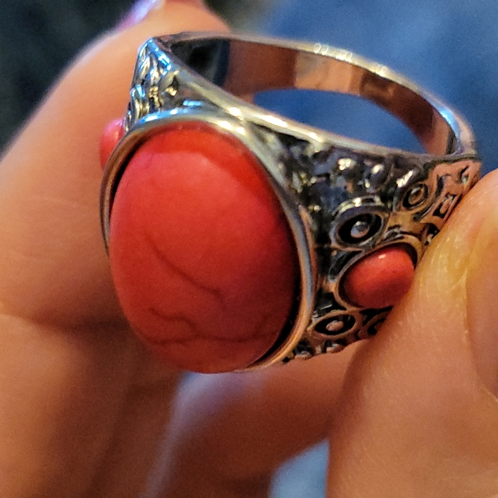 Red Stone Ring - image 3